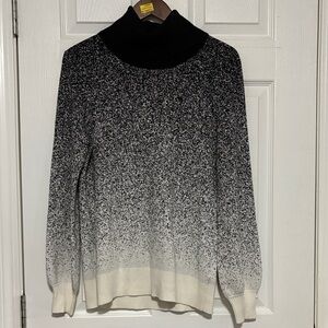 Melanie Lyne Black and White Speckled Turtleneck Sweater